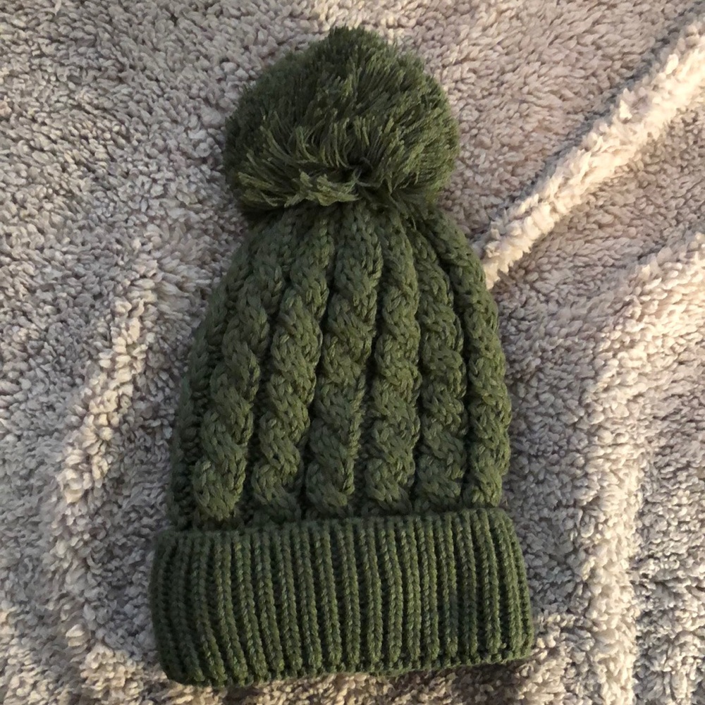 Pom Pom beanie